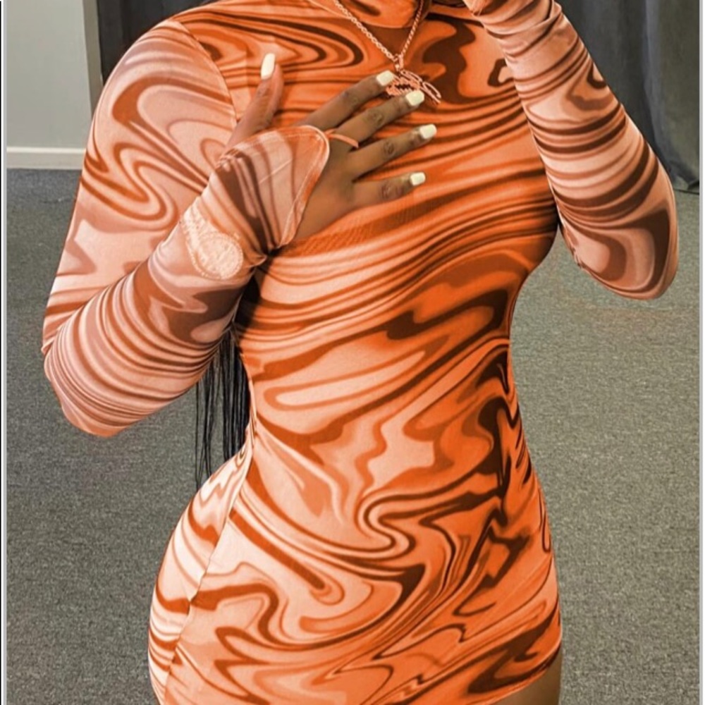 Mini dresses - Picture 3 of 3